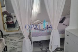 Zadar, stari grad stan 75m² renoviran 200m do mora, Zadar, Appartment