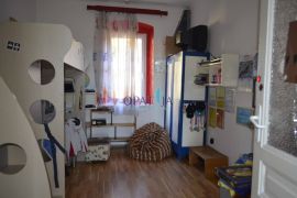 Rijeka, u centru, stan 152 m2 s terasom od 30 m2, Rijeka, Flat