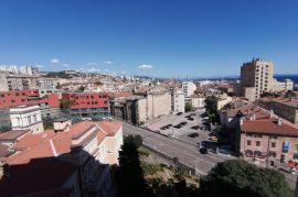 Rijeka, centar, 3S+DB, balkončić, zgrada sa liftom, ne propustite, Rijeka, Appartment