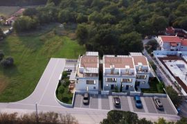 ISTRA – Moderna kuća 128m² u Poreču, prilika koja se ne propušta, Poreč, Maison