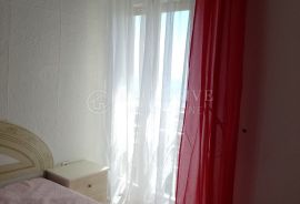 Rijeka, Rastočine, 3s+db 86 m2 sa balkonom i pogledom na more, Rijeka, Daire