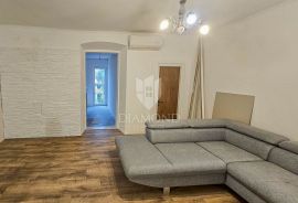 Buje, centar! Predivan stan s 2 spavaće sobe!, Buje, Appartment