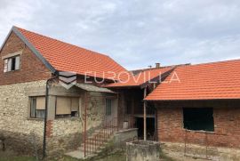 Velika,SNIZENO, kuća sa dvije pomoćne zgrade, Velika, House