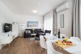 Trogir, komforni jednosobni stan površine 63 m2, Trogir, Apartamento