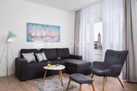 Trogir, komforni jednosobni stan površine 63 m2, Trogir, Flat