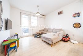 Zagreb, Donje Vrapče, trosoban stan NKP 59 m2, Zagreb, Appartment