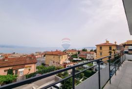 OPATIJA,CENTAR- stan, parking, okućnica, balkon, pogled na more, Opatija, Διαμέρισμα