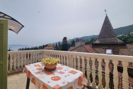 OPATIJA- stan s terasom, pogled na more, blizu plaže, Opatija, Wohnung