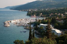 Opatija, dva stana i apartman kao cijelina, Opatija, Apartamento