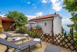 OPATIJA - vila s 4 apartmana, Opatija, Kuća