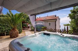 OPATIJA - penthouse s vrtom, panoramski pogled, Opatija, Stan