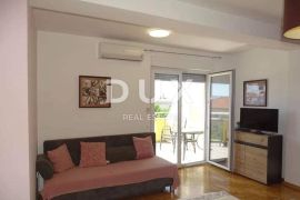 CRIKVENICA - odličan stan, samo 100 m od mora, Crikvenica, Apartamento