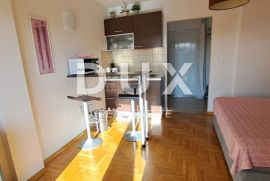 CRIKVENICA - odličan stan, samo 100 m od mora, Crikvenica, Apartamento