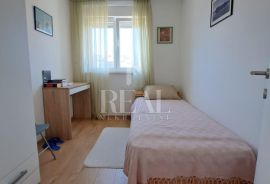 Monvidal stan sa centralnim grijanjem 54m2, 2S+DB !, Pula, Apartamento