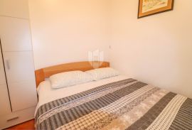 Umag, okolica komforan stan s pogledom na more !, Umag, Appartement