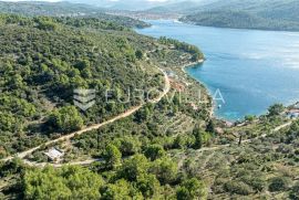 Otok Korčula, zemljište s projektom kuće s bazenom, Vela Luka, Zemljište