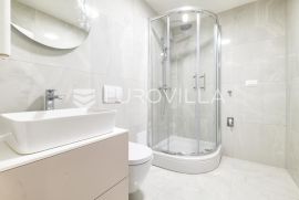 Zagreb, Trešnjevka, potpuno novoadaptirani dvosoban stan, NKP 67 m2 + GPM, Zagreb, Appartment