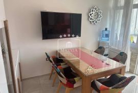 Zadar Melada - komforan stan 87m2 dva balkona, pogled! 275000€, Zadar, Stan