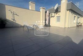 Zadar - Penthouse 100.44m2 novi stan kompletno namješten! 359000€, Zadar, Flat