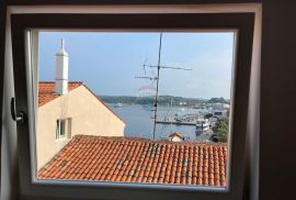 Rovinj,savršeno renovirani stan s pogledom na more-44m2, Rovinj, Apartamento