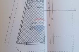 Rovinj,Valbruna,dvojna kuća za renovaciju na 500m2 okućnice sa 4 stana, Rovinj, Casa