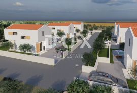 ZADAR, RTINA - Projekt s dozvolama za gradnju 6 luksuznih vila, Ražanac, Terreno