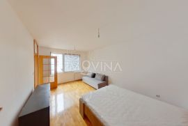 Jednosoban stan sa baštom 34m2+12m2, Istočno Sarajevo, Istočno Novo Sarajevo, Appartement