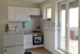 PRODAJA apartman 20 m2 Pula, 6. kat, terasa, Pula, Daire