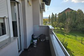 Kuća PRODAJA-CENTAR, 4 stana 355 m2, Zaprešić, Famiglia