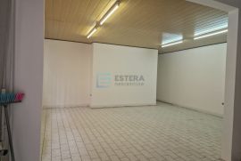 PRODAJA poslovni prostor 55 m2, suteren, 2s, centralno grijanje, Zaprešić, Immobili commerciali