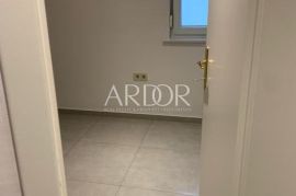 Jadranovo, novouređeni apartman, 45 m², Crikvenica, Flat