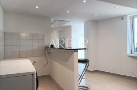 Jadranovo, novouređeni apartman, 45 m², Crikvenica, Flat