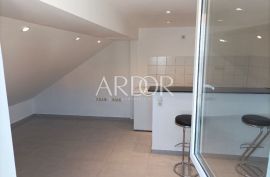 Jadranovo, novouređeni apartman, 45 m², Crikvenica, Flat