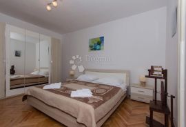 Predivna apartmanska kuća!, Medulin, House