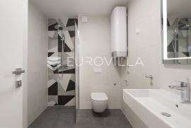 Istra, Umag, opremljen apartman s velikom loggiom B22, Umag, Appartement