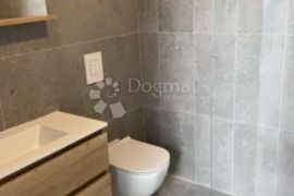 Apartman 115m2 prvi red do mora Selce-Crikvenica, Crikvenica, Appartement