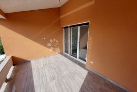 Predivni apartman na 1 katu u novogradnji, Rab, Appartment