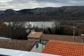 KUĆA SA POGLEDOM NA TRIBALJSKO JEZERO, Vinodolska Općina, Famiglia