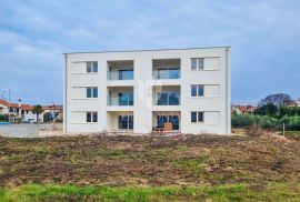 Poreč, novogradnja, stan na prvom katu 500m od mora!, Poreč, Appartement