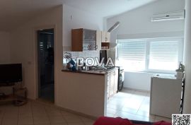 Kuća 195 m2 – Vrsi *dva dvosobna stana* (ID-2361), Nin, Haus