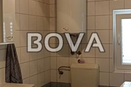 Kuća 195 m2 – Vrsi *dva dvosobna stana* (ID-2361), Nin, Haus