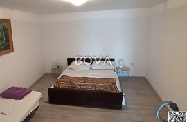 Kuća 195 m2 – Vrsi *dva dvosobna stana* (ID-2361), Nin, Haus