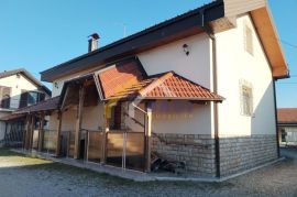 Prostrana obiteljska kuća u Jastrebarskom - 350m2, Jastrebarsko, Casa