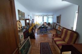 Prostrana obiteljska kuća u Jastrebarskom - 350m2, Jastrebarsko, Casa