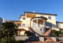 OPATIJA, POBRI - villa /kuća trokatnica- samostojeća 505m² + 1240m2 okoliš, Opatija - Okolica, Haus