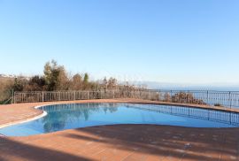 OPATIJA, POBRI - villa /kuća trokatnica- samostojeća 505m² + 1240m2 okoliš, Opatija - Okolica, Haus