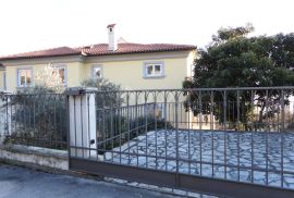 OPATIJA, POBRI - villa /kuća trokatnica- samostojeća 505m² + 1240m2 okoliš, Opatija - Okolica, Haus