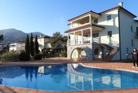 OPATIJA, POBRI - villa /kuća trokatnica- samostojeća 505m² + 1240m2 okoliš, Opatija - Okolica, Haus