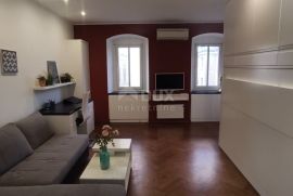 OPATIJA, CENTAR - 45m2 uređeni stan za dugoročni najam u centru Opatije, Opatija, Flat