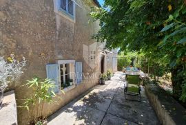 Labin, okolica, tradicionalna istarska kamena kuća, Labin, Дом